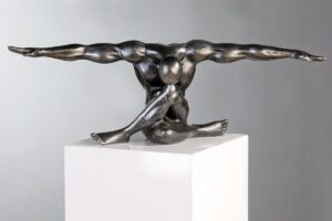 Sculpture athlète nu argent patiné