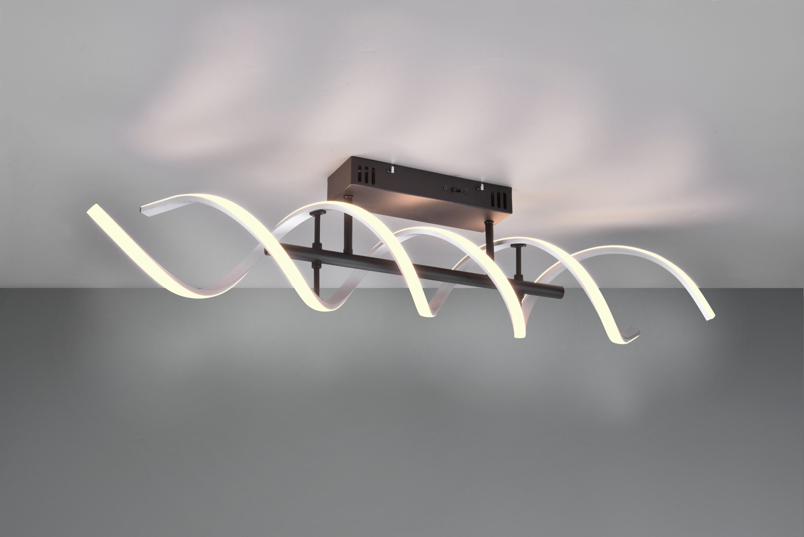 Plafonnier LED noir et argenté