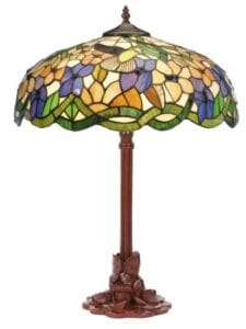 Lampe TIFFANY au décor floral orné d'oiseaux