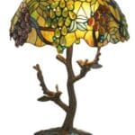 Lampe TIFFANY au décor floral orné de grappes de raisin
